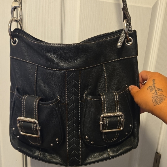 Tignanello Elegant Black Shoulder/Crossbody Bag - Picture 11 of 12